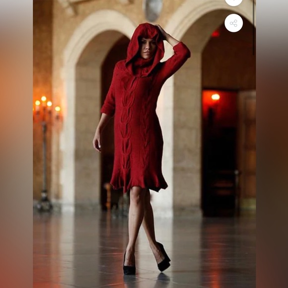 Couture luxury handknit dress made from world’s most exclusive fibre, Qiviuk. - Picture 7 of 13